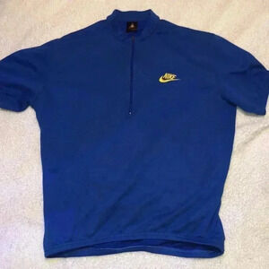 Vintage ACG Nike Tennis Men’s Large 3 Pockets on back for balls